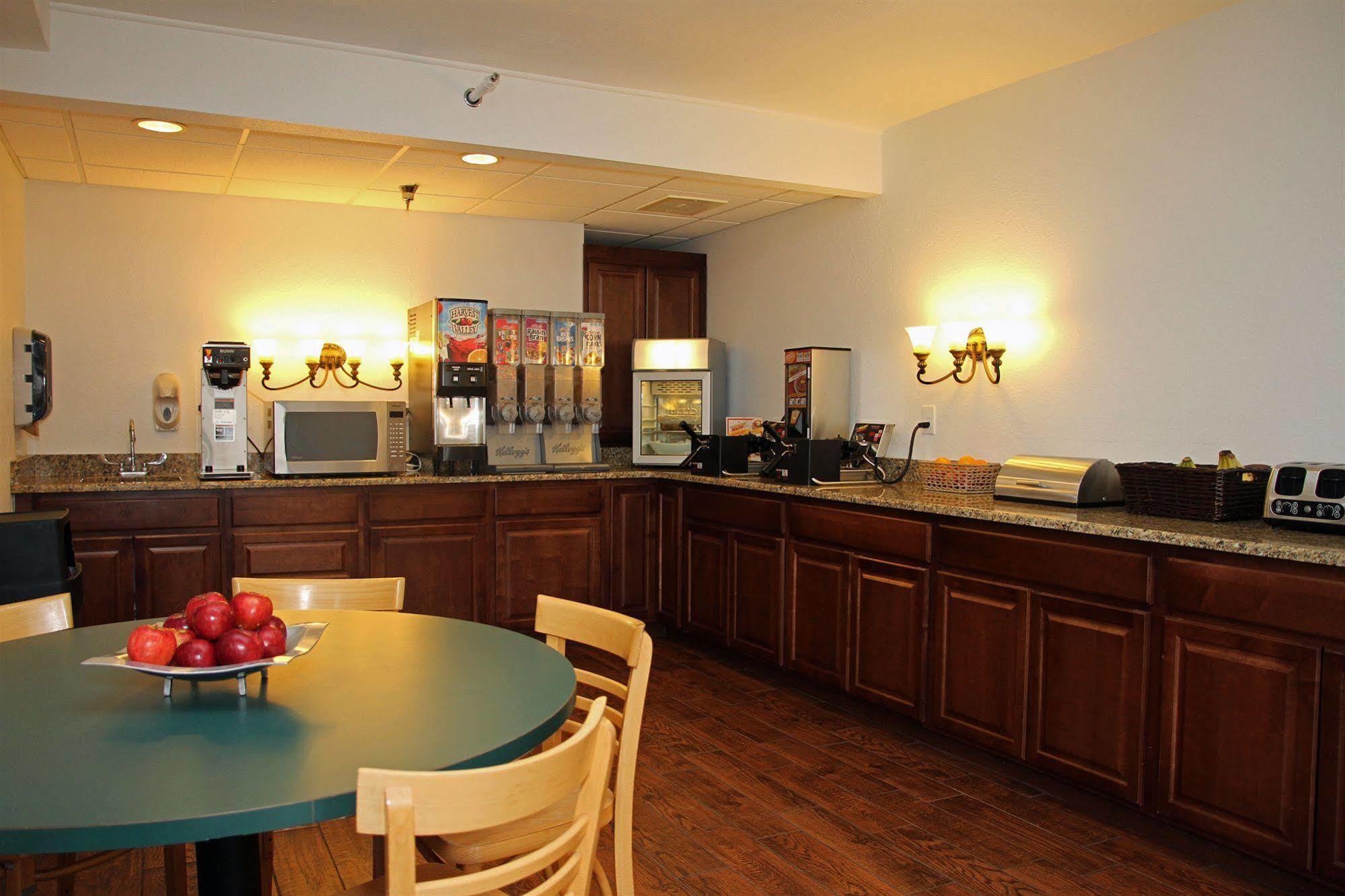 Beachfront Hotel Houghton Lake Ngoại thất bức ảnh